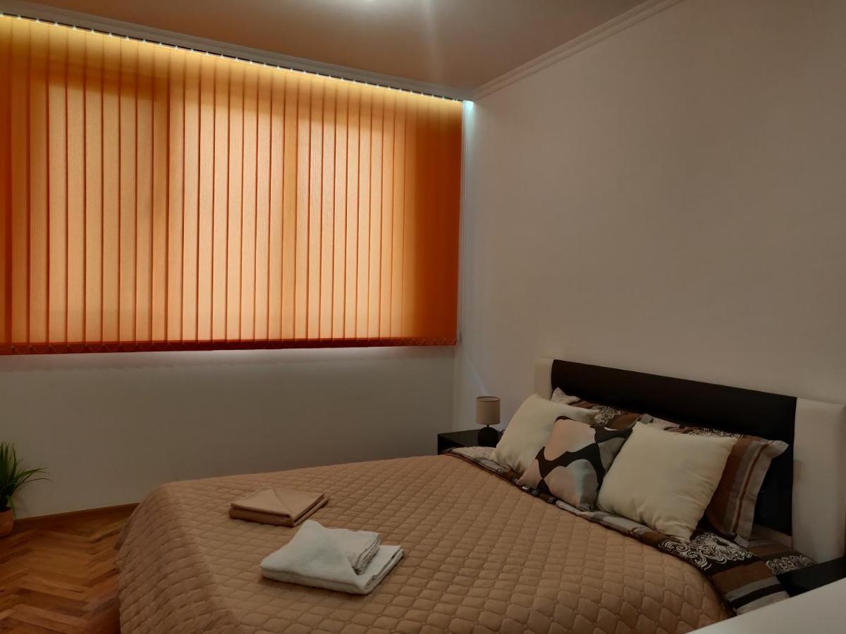 White Apartment Kazanlŭk Dış mekan fotoğraf